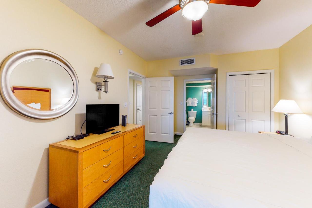 Ocean Walk 2422b